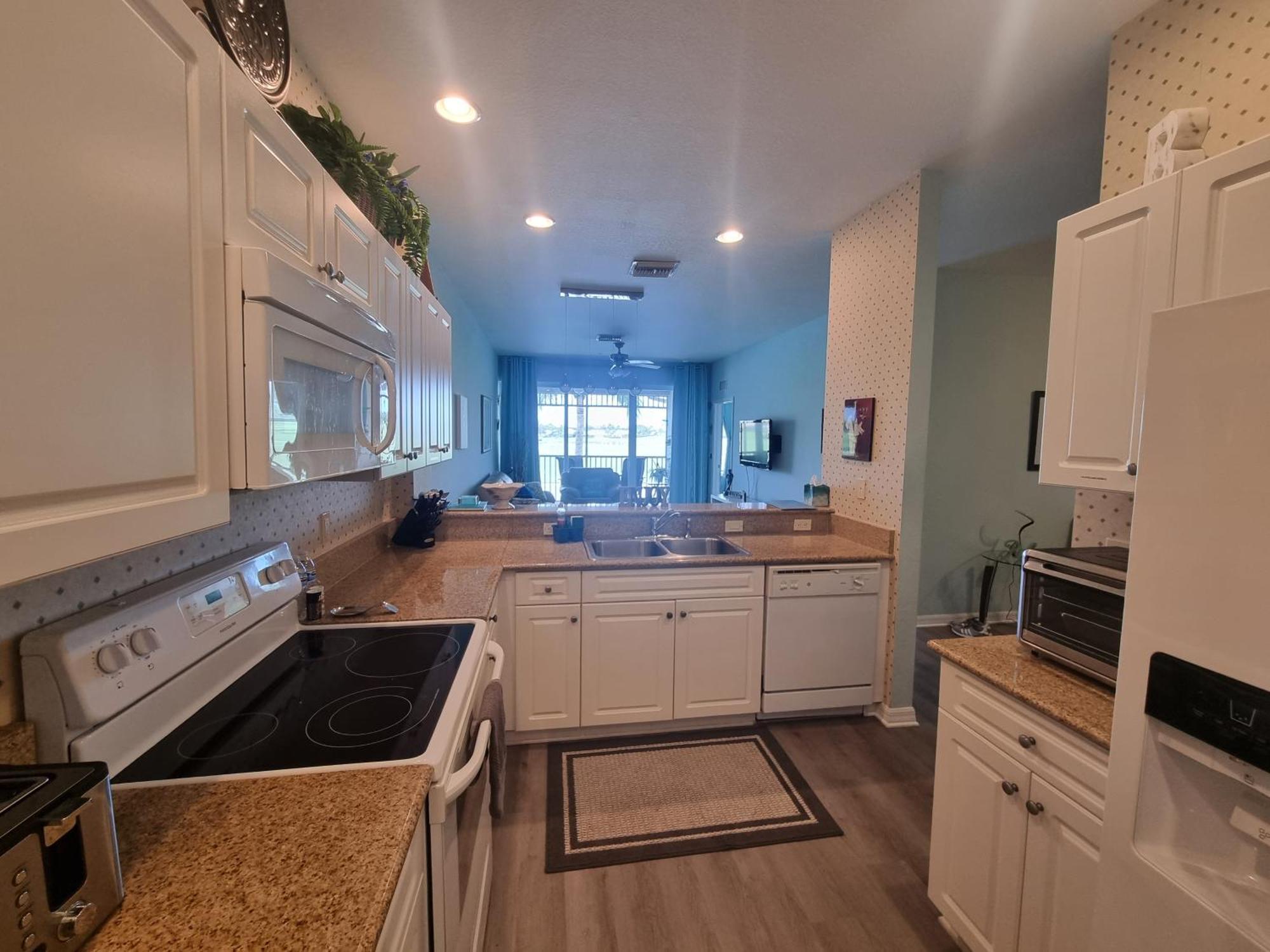 Stunning 2-Bedroom Plus Den Condo In Greenlinks Resort Napoli Bagian luar foto