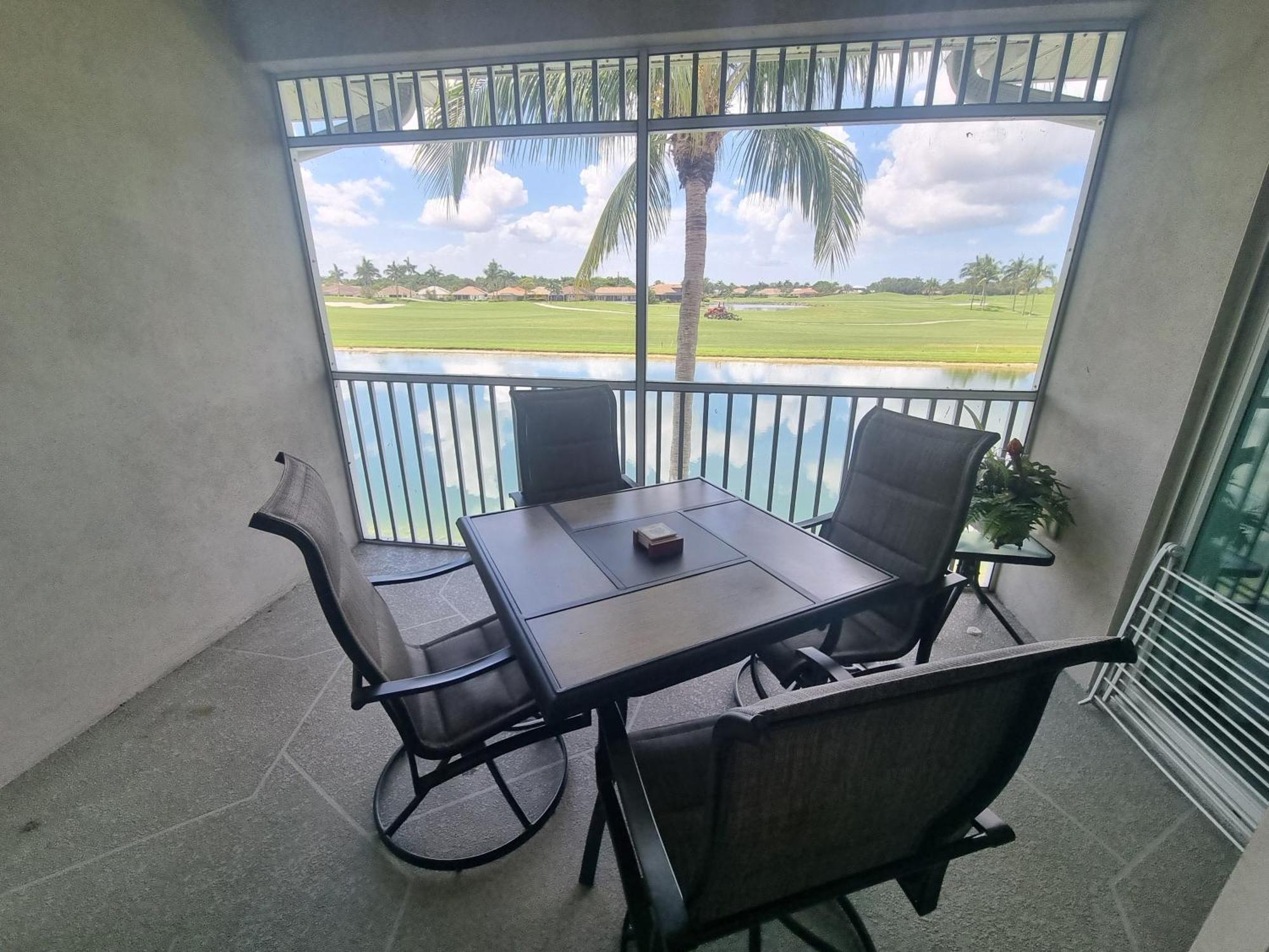 Stunning 2-Bedroom Plus Den Condo In Greenlinks Resort Napoli Bagian luar foto